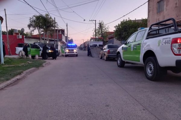 Se hicieron pasar por policías y habrían intentado asaltar una casa