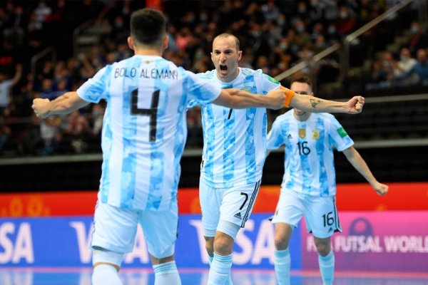 Argentina superó a Rusia en los penales y pasó a la semifinal