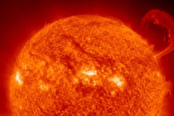 Científicos ingleses predicen cuándo y cómo morirá el sol