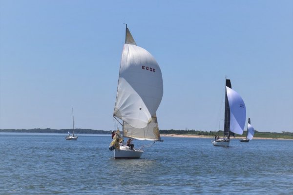 El domingo se corrió la regata Aniversario