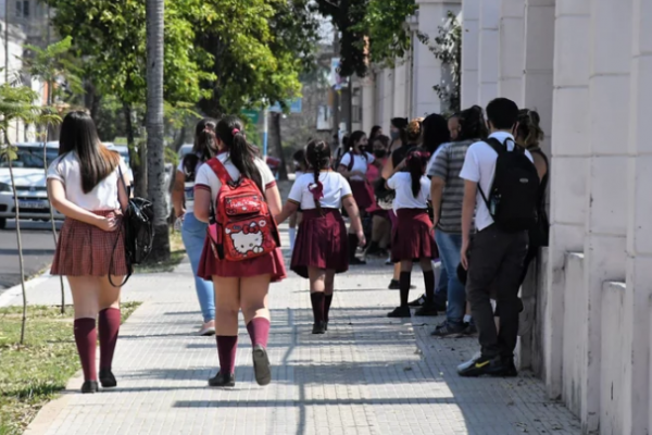Estudiantes secundarios de Corrientes tendrán una oportunidad más para evitar la repitencia