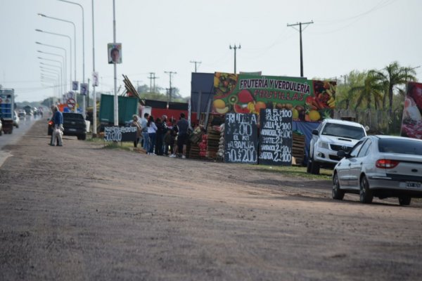 Corrientes: Desalojan puesteros en zona del acceso a Santa Ana