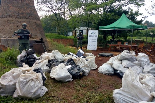 Gendarmería efectúa la incineración de más de cuatro toneladas de marihuana