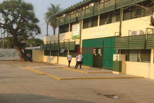 Corrientes: Docente denunció que un alumno le robó el celular