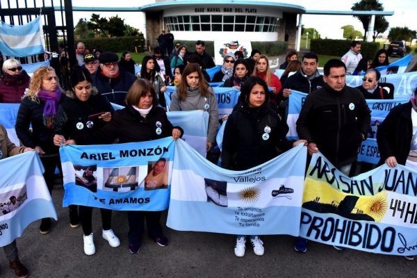 Familiares de víctimas del ARA San Juan piden que no dejen salir del país a Gustavo Arribas