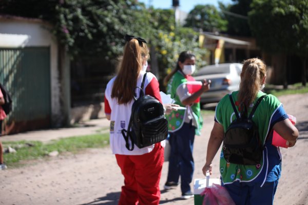 Salud continúa completando esquemas de vacunación Covid-19 en barrios de la capital