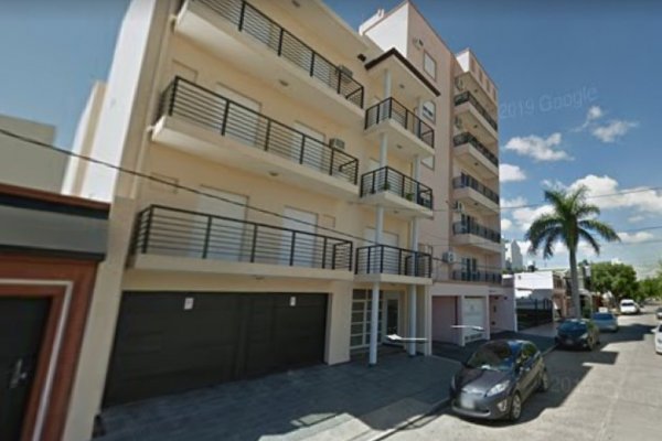 Una joven falleció tras caer de un cuarto piso en el barrio Camba Cuá