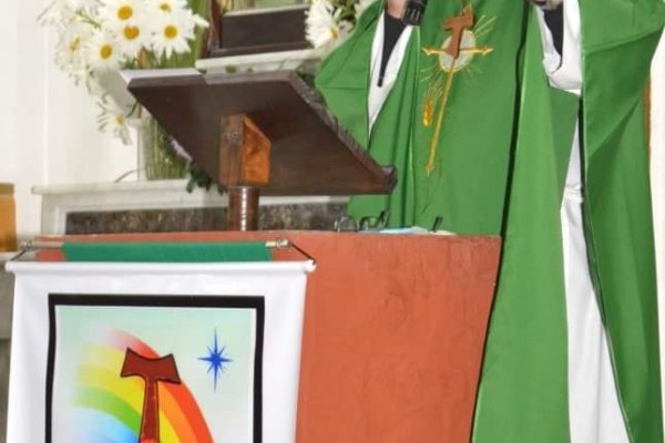 Monseñor Canecín saluda a las madres con los sentimientos de Cristo