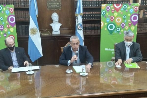 Corrientes: El Gobierno anunció aumento salarial y un incremento de $2.000 en el plus