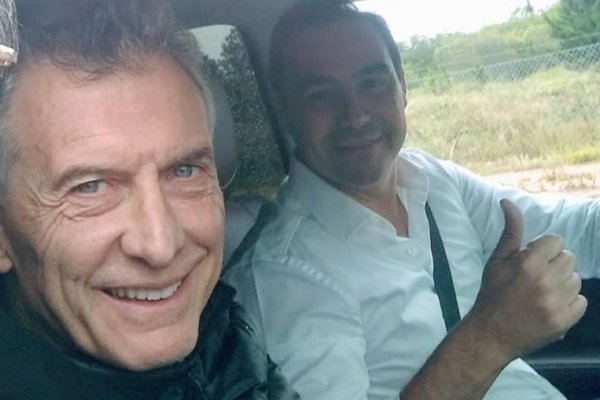 Macri llegó a Corrientes y recorrió obras con Valdés