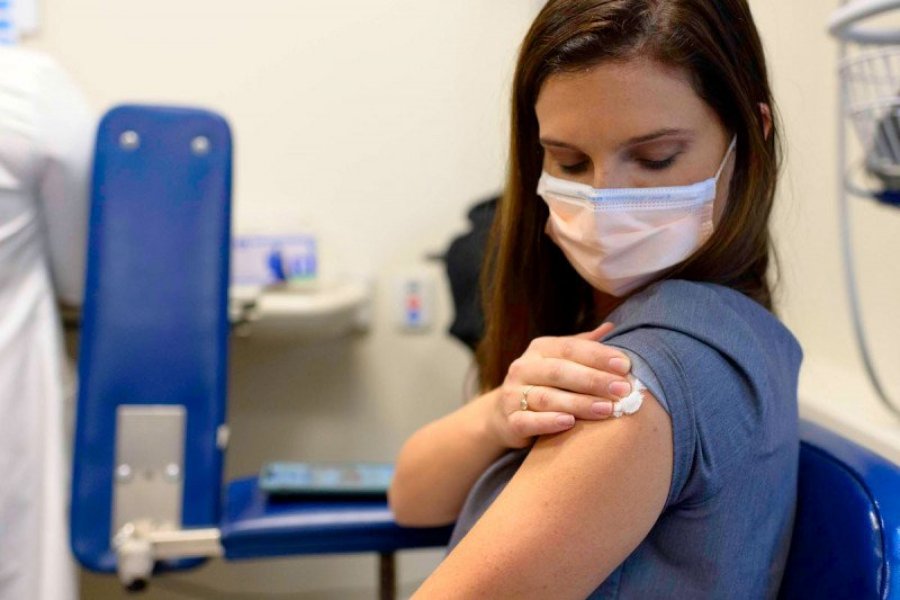 Vizzotti anunció que se comenzarán a aplicar terceras dosis de vacunas
