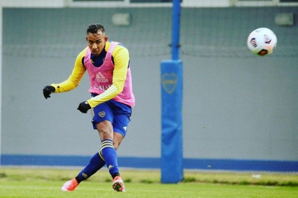 La decisión que tomó Battaglia con Villa en la práctica de Boca