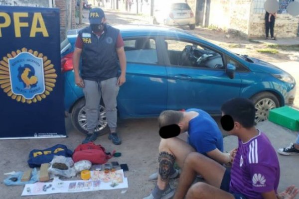 Detuvieron a dos dealers en el barrio Colombia Granaderos