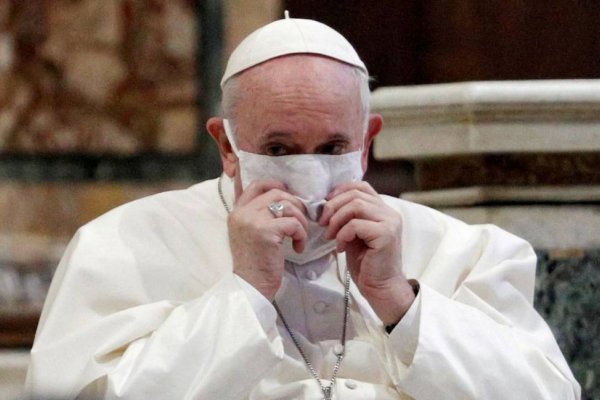 El papa recibió la tercera dosis de la vacuna contra el Coronavirus