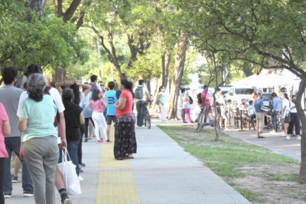En dos días, se hicieron más de 300 testeos dermatológicos gratuitos en plaza La Cruz