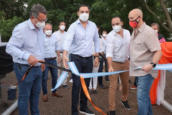 Inauguraron una cancha de césped sintético en Ituzaingó