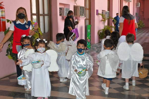 Ángeles Somos: Niños del Barrio Santa Teresita visitaron Casa de Gobierno