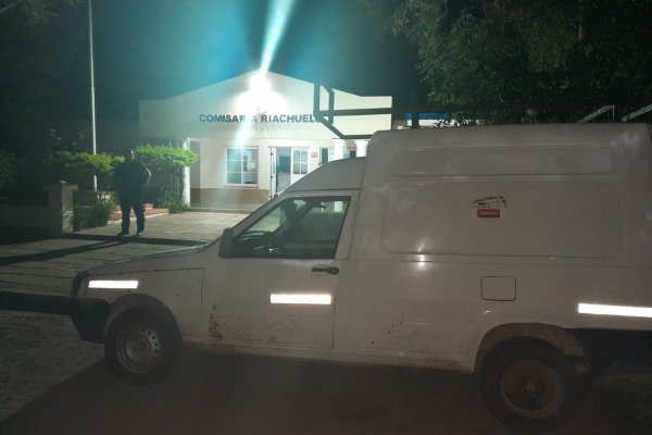 Recuperan un vehículo sustraído y aprehenden a un joven en Riachuelo