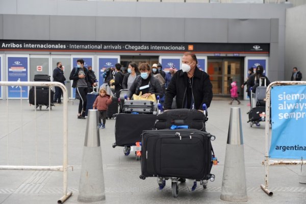 En la primera semana de reapertura aérea habrán ingresado más de 86 mil personas al país