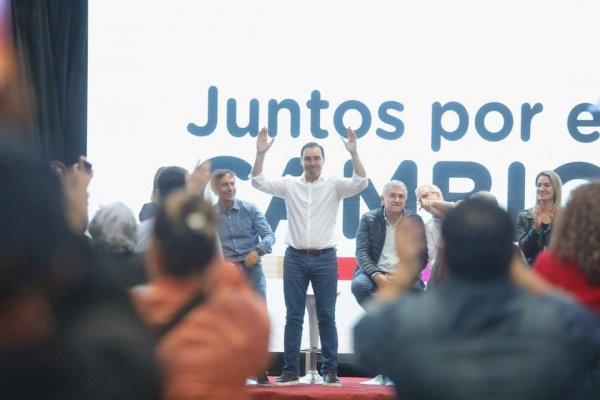 Valdés con su par de Jujuy Gerardo Morales Compartieron el cierre de Campaña en Reconquista