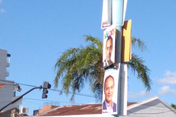 Extraño: ECO retiró carteles de uno de sus candidatos a legislador nacional