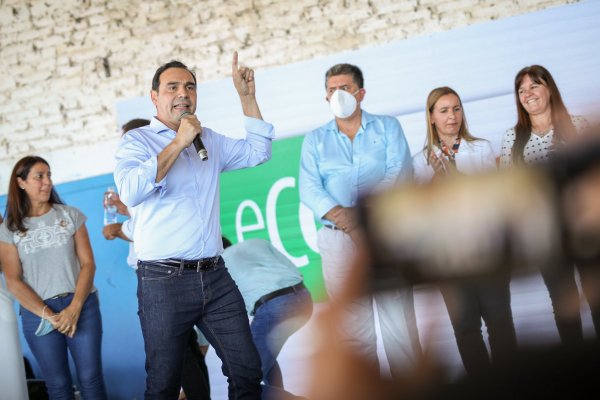 Valdés acompañó a los candidatos de ECO+ Vamos Corrientes en Santa Lucía