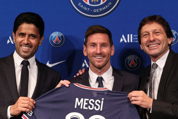 El director del PSG cuestionó la citación de Messi y Paredes a la Selección