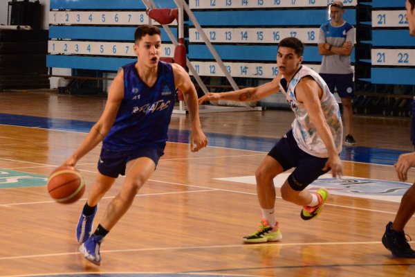 Regatas volvió a entrenar con la cabeza en el debut de local