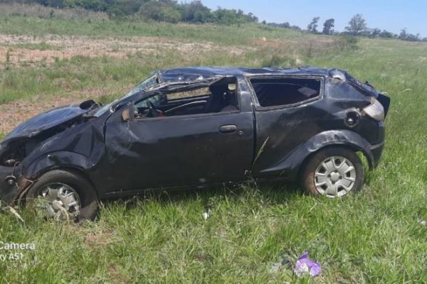 Espectacular despiste y vuelco por Ruta 14