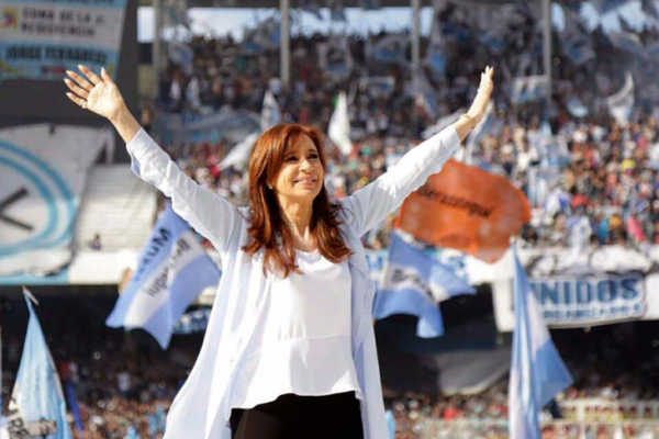Cristina Kirchner participa este jueves del acto de cierre de campaña del Frente de Todos en Merlo
