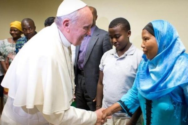 El Papa: Los refugiados son esperanza de un nosotros cada vez mayor