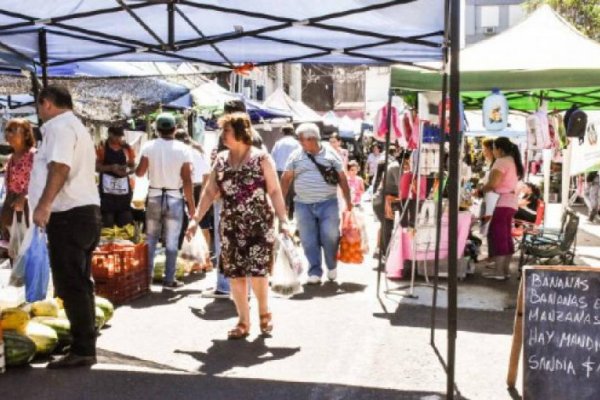 Tras varios meses, hoy vuelve la Feria de la Ciudad a la plaza Vera