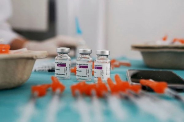 Argentina dona a Granada una partida de 11 mil dosis de vacunas Astrazeneca