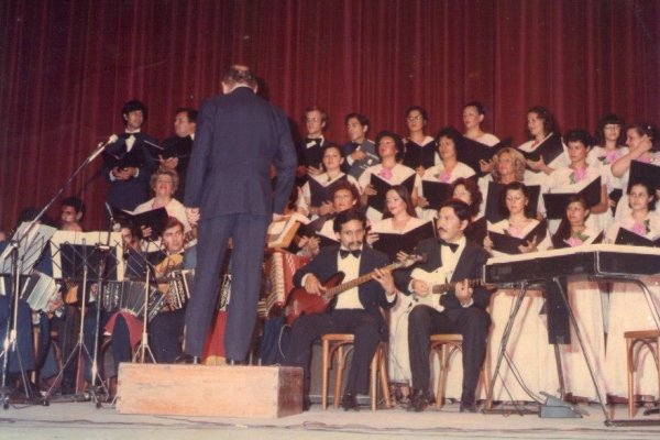 La Orquesta Folclórica Municipal celebrará sus 40° aniversario en el Teatro Vera