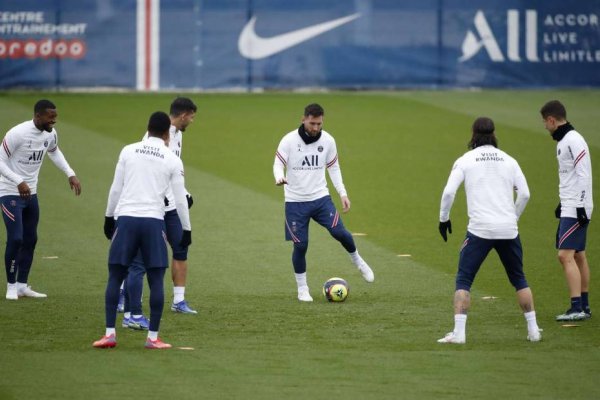 Lionel Messi fue convocado en PSG y jugaría esta tarde ante Nantes