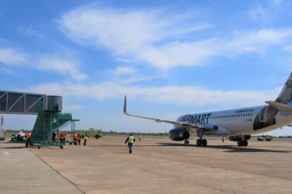 Estricto control sanitario en el aeropuerto de Corrientes ante la amenaza Delta