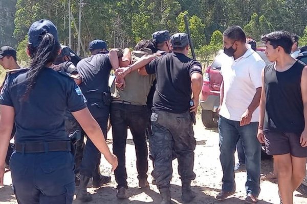 Cuatro policías heridos de gravedad mientras cumplían una orden judicial