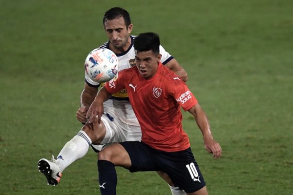 Boca visita a Independiente en un clásico decisivo para la clasificación a la Libertadores