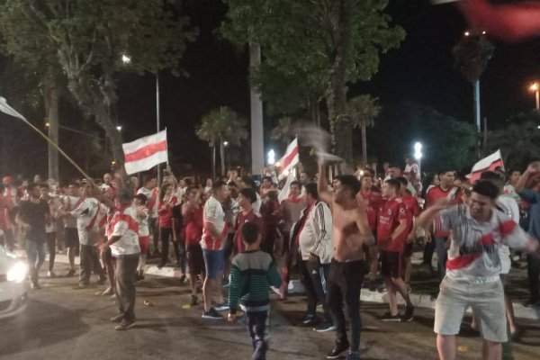 Hinchas de River festejaron el campeonato en la Costanera