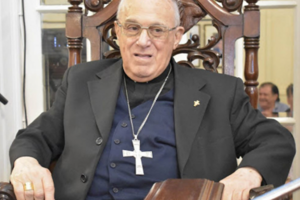 Monseñor Castagna: Cristo transmite lo que recibe del Padre