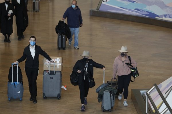 Israel cierra sus fronteras a los extranjeros por la variante Ómicron