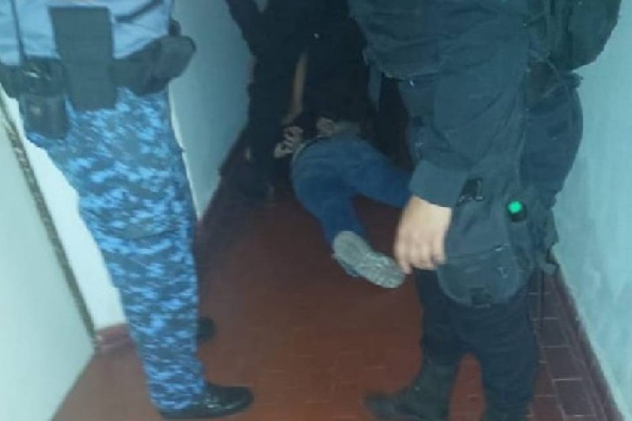 Corrientes: Detienen a un policía que habría agredido a su pareja