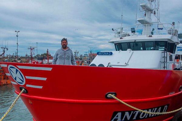 Estuvo 40 días en coma por Covid y hoy es el capitán del pesquero más nuevo del país