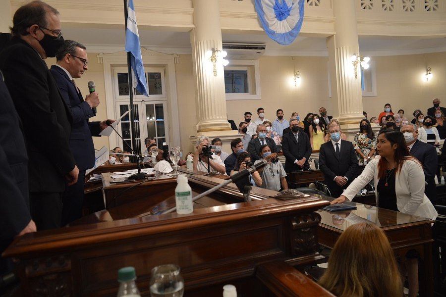 Juraron los nuevos concejales y Alfredo Vallejos resultó reelecto Presidente