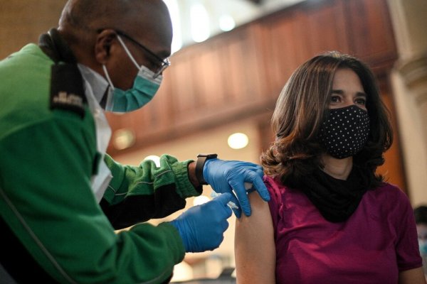 La OMS confirmó que la inmunidad de las vacunas contra la covid-19 dura seis meses