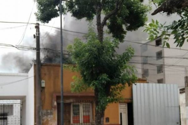 Explosión y fuego en una obra en construcción en Corrientes