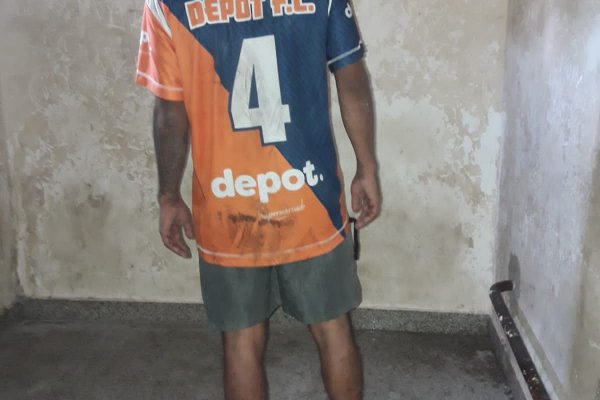 Detuvieron a presunto arrebatador y a otro sujeto, con pedido de captura