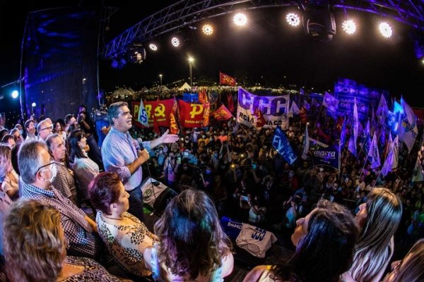 Panorama semanal: El aniversario de la democracia