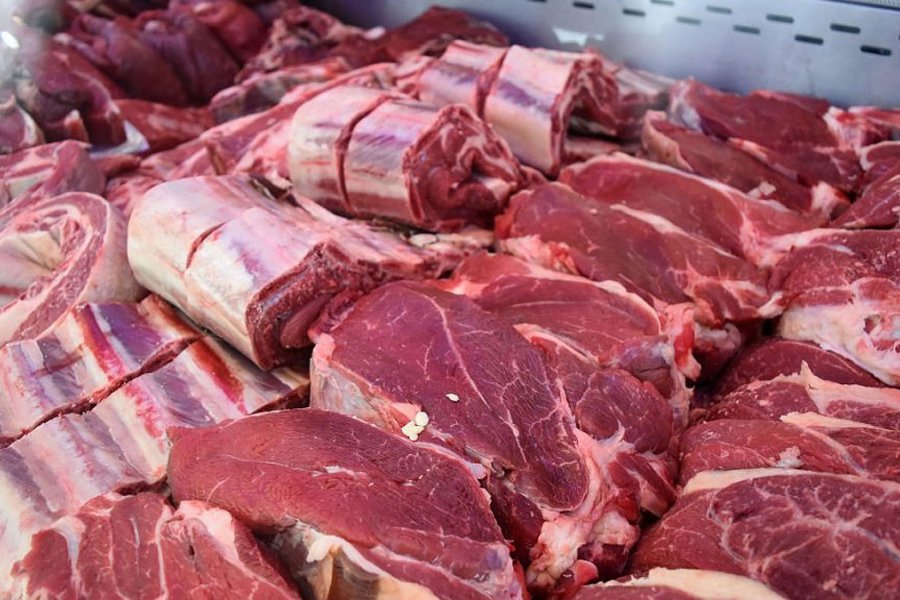 Acordaron aumentar la oferta y bajar los precios de cinco cortes de carne en las fiestas