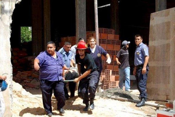 Un exbombero necesita ayuda tras un ACV